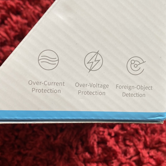 Wireless Charger for Iphone + Apple Watch - Picture 6 of 6